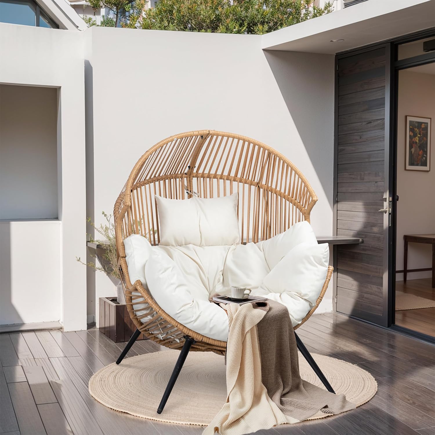 Egg Chair Wicker Outdoor Chairs, Oversized Patio Chair Oversized Lounger Chair with Cushion for Indoor Living Room, Bedroom, Outside Patio Backyard Balcony, Beige